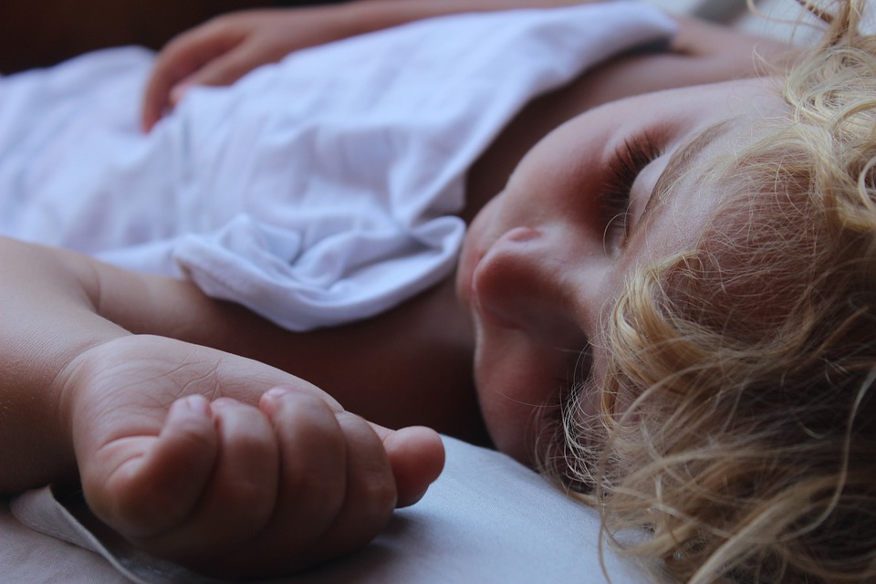 7 Essential Steps: How to Set a Healthy Baby Sleeping Routine Fast!